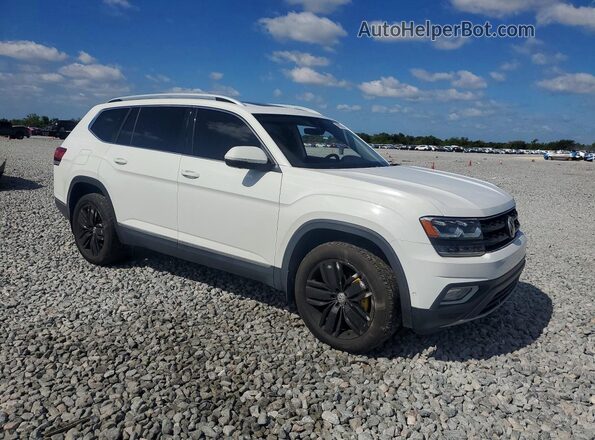 1V2NR2CA8JC565641 2018 VOLKSWAGEN ATLAS White Przód prawy