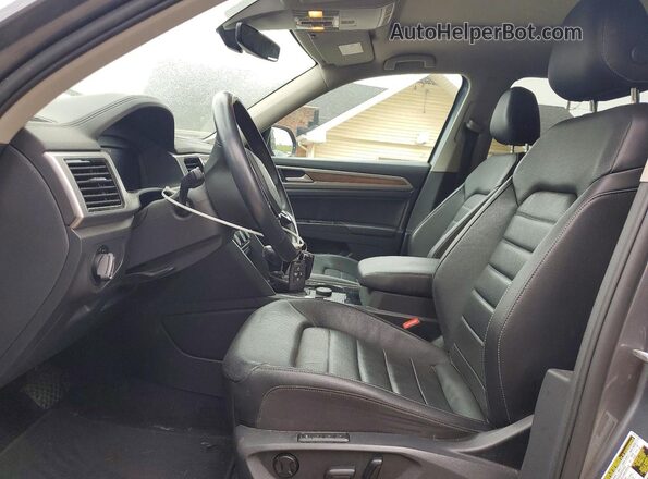 1V2NR2CA8JC573688 2018 VOLKSWAGEN ATLAS Gray Vista interior delantera