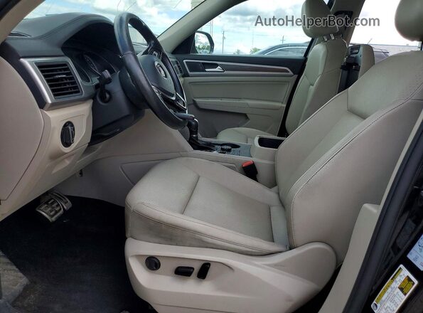 1V2PR2CA5JC518740 2018 VOLKSWAGEN ATLAS Black წინა სალონის ხედი