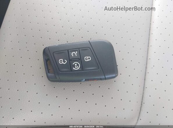 1V2PR2CA5JC592174 2018 VOLKSWAGEN ATLAS White Вид панелі приладів