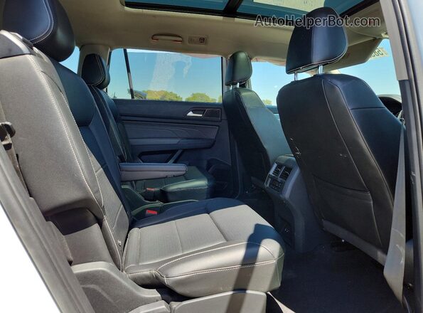 1V2PR2CA5MC578151 2021 VOLKSWAGEN ATLAS White Rear interior view