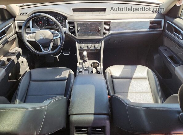 1V2PR2CA5MC578151 2021 VOLKSWAGEN ATLAS White Dashboard view