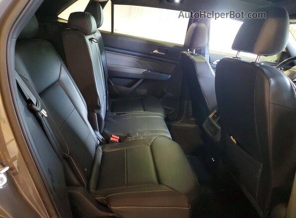 1V2RE2CA0MC236725 2021 VOLKSWAGEN ATLAS Gray Vista interior trasera