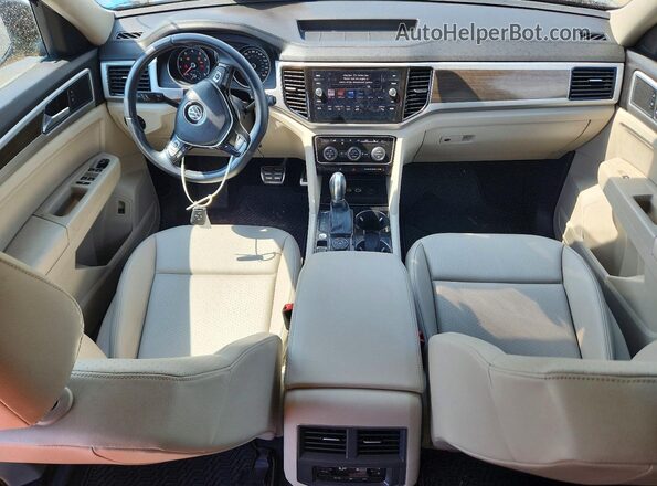 1V2RR2CA0JC567529 2018 VOLKSWAGEN ATLAS Black Widok deski rozdzielczej