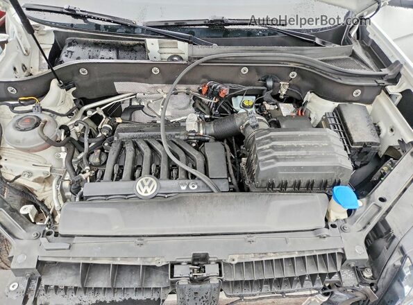 1V2RR2CA7JC566944 2018 VOLKSWAGEN ATLAS Белый Вид подкапотного пространства