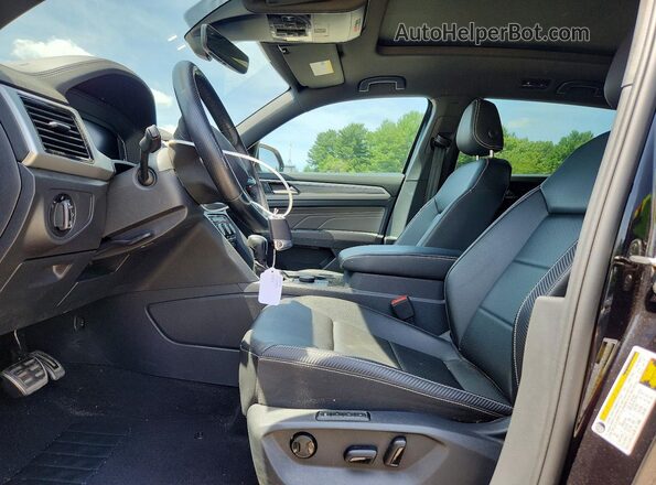 1V2SC2CA0PC221556 2023 VOLKSWAGEN ATLAS Black Widok wnętrza z przodu