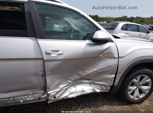 1V2UR2CA2KC565809 2019 VOLKSWAGEN ATLAS Silver Widok z przodu