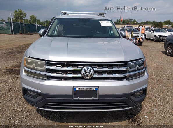 1V2UR2CA2KC565809 2019 VOLKSWAGEN ATLAS Silver Widok wnętrza z tyłu