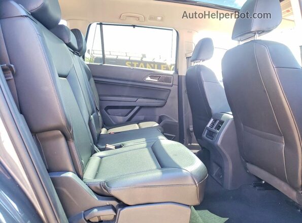 1V2UR2CA7KC564283 2019 VOLKSWAGEN ATLAS Gray Rear interior view