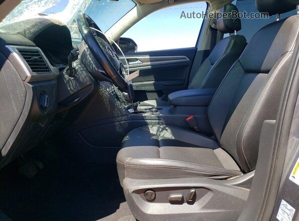 1V2UR2CA7KC564283 2019 VOLKSWAGEN ATLAS Gray Front interior view