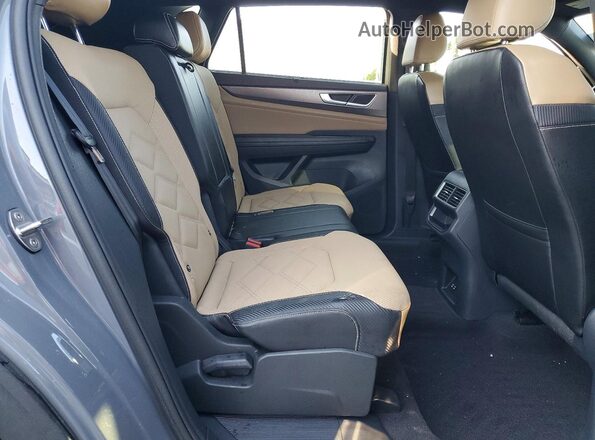 1V2WE2CA8RC239740 2024 VOLKSWAGEN ATLAS Gray Widok wnętrza z tyłu
