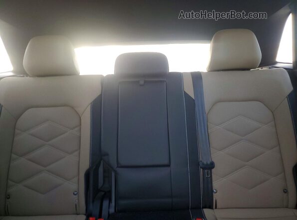 1V2WE2CA9RC241058 2024 VOLKSWAGEN ATLAS White Вид задніх сидінь