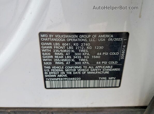 1V2WNPE87PC048220 2023 VOLKSWAGEN ID.4 Белый Вид наклейки с VIN-кодом