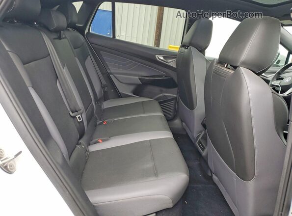 1V2WNPE87PC048220 2023 VOLKSWAGEN ID.4 Белый Вид задней части салона