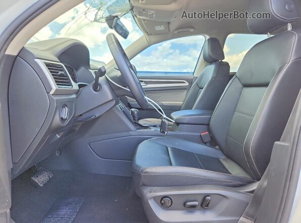 1V2WR2CA1PC508002 2023 VOLKSWAGEN ATLAS White Widok wnętrza z przodu