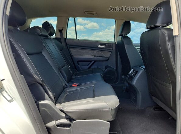 1V2WR2CA1PC508002 2023 VOLKSWAGEN ATLAS White Widok wnętrza z tyłu
