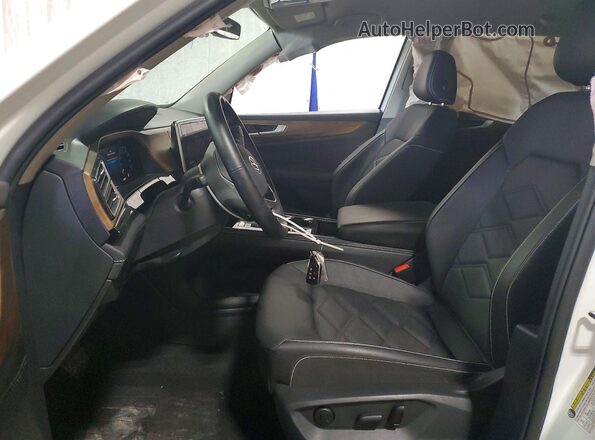 1V2WR2CA2SC570680 2025 VOLKSWAGEN ATLAS White Front interior view