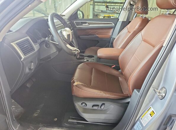 1V2WR2CA5MC562107 2021 VOLKSWAGEN ATLAS Silver Սալոնի դիմացի տեսք