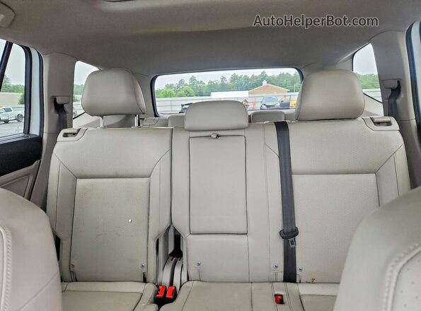 1V2XR2CA4KC614716 2019 VOLKSWAGEN ATLAS White Вид задніх сидінь