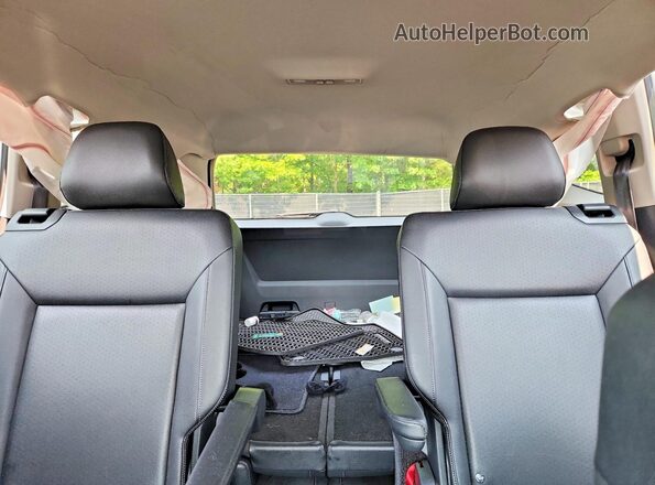 1V2XR2CA8KC620387 2019 VOLKSWAGEN ATLAS White Vista de los asientos traseros