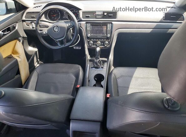 1VWAA7A30JC014366 2018 VOLKSWAGEN PASSAT Серебряный Вид панели приборов