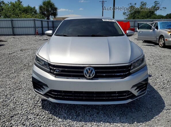 1VWAA7A30JC014366 2018 VOLKSWAGEN PASSAT Серебряный Вид спереди