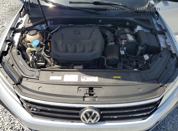1VWAA7A30JC014366 2018 VOLKSWAGEN PASSAT Серебряный Вид задней части салона