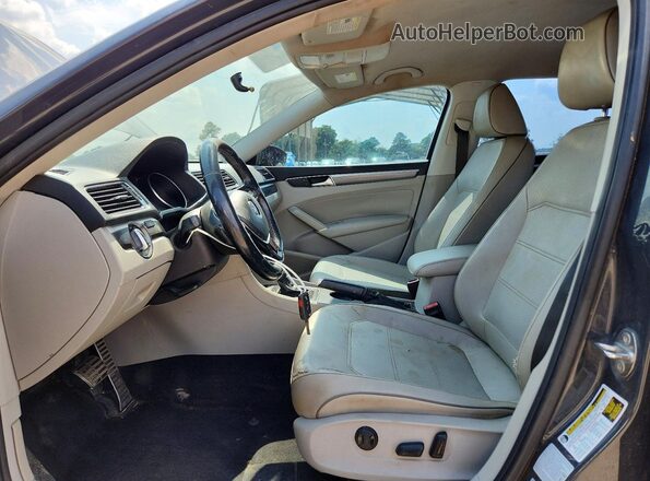 1VWAA7A31JC010603 2018 VOLKSWAGEN PASSAT Черный Вид салона спереди