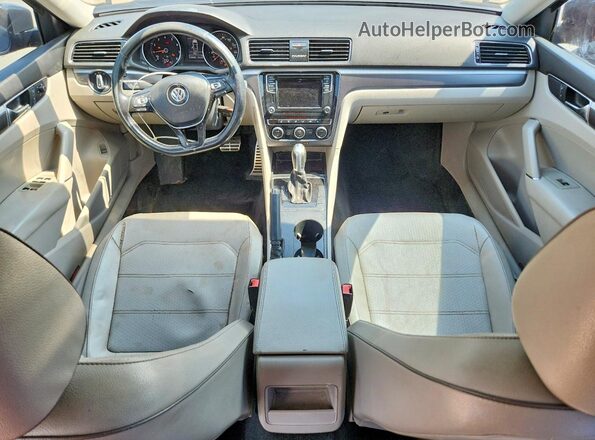 1VWAA7A31JC010603 2018 VOLKSWAGEN PASSAT Черный Вид панели приборов