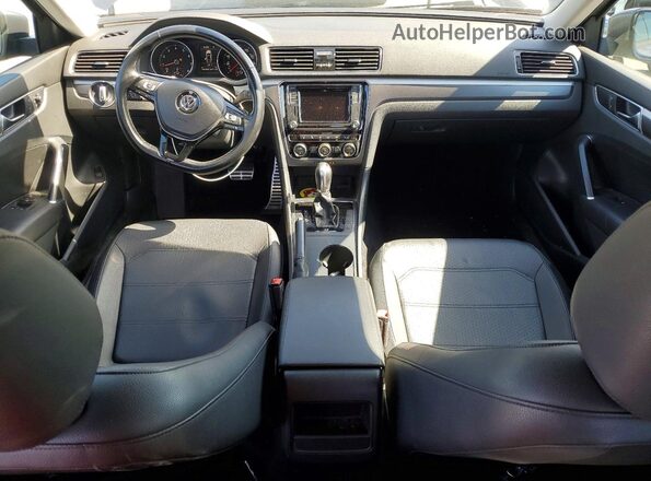 1VWAA7A34JC032160 2018 VOLKSWAGEN PASSAT Gray Առջևի վահանակի տեսք