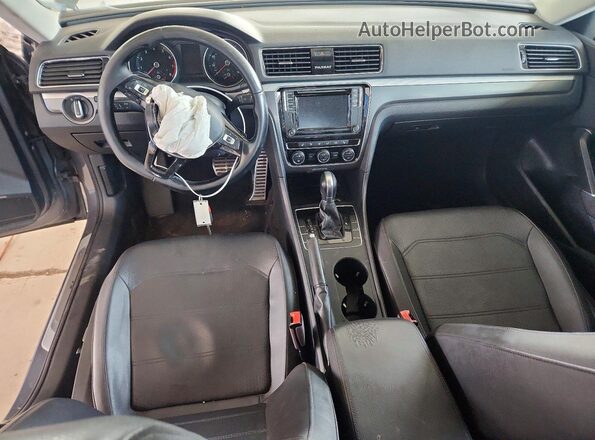 1VWAA7A39JC027245 2018 VOLKSWAGEN PASSAT Gray Dashboard view