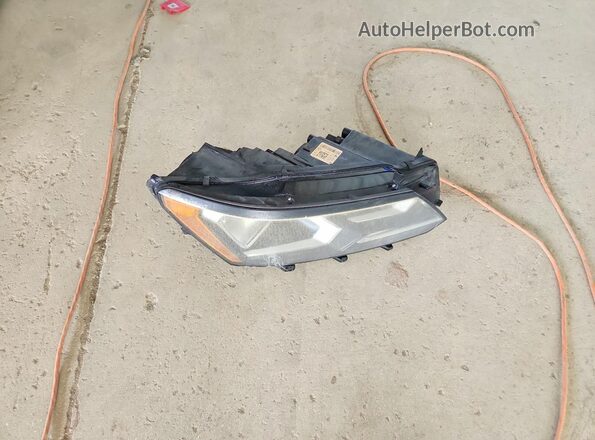 1VWAA7A39JC027245 2018 VOLKSWAGEN PASSAT Gray Engine compartment view