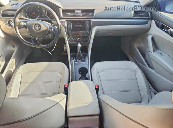 1VWAA7A39JC028458 2018 VOLKSWAGEN PASSAT Gray Dashboard view