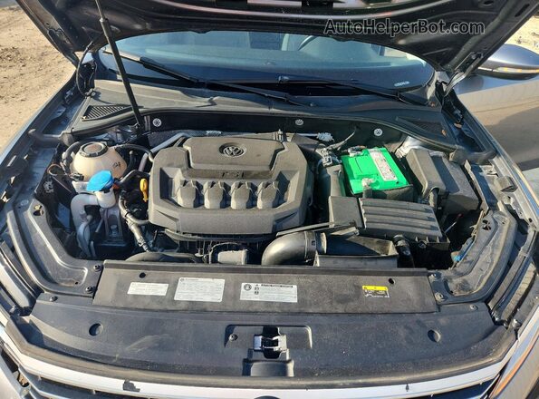 1VWAA7A39JC028458 2018 VOLKSWAGEN PASSAT Gray Rear interior view