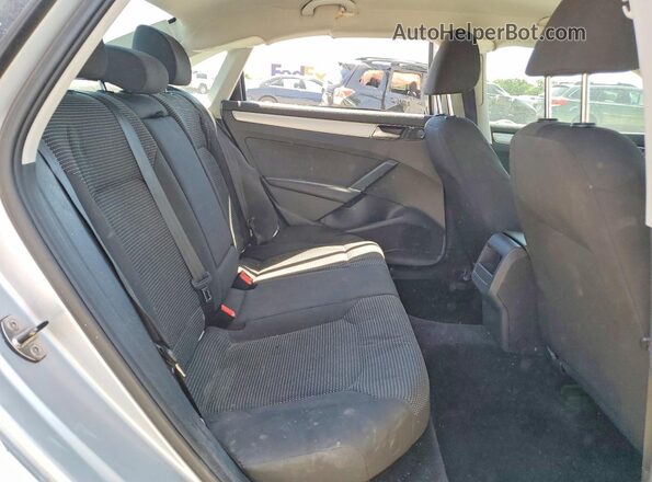 1VWAT7A30GC052618 2016 VOLKSWAGEN PASSAT Серебряный Вид задних сидений