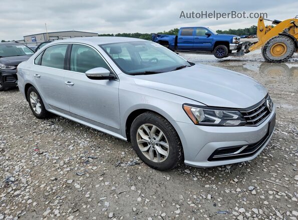 1VWAT7A32HC085301 2017 VOLKSWAGEN PASSAT Silver Przód prawy