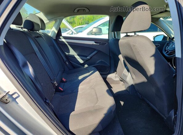 1VWAT7A33GC020276 2016 VOLKSWAGEN PASSAT Silver Widok tylnych siedzeń