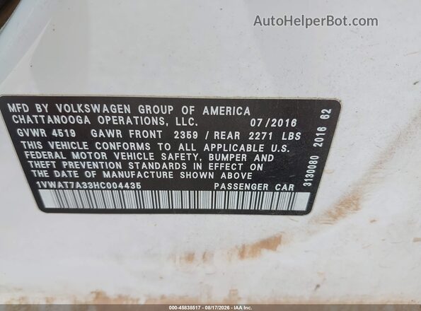 1VWAT7A33HC004435 2017 VOLKSWAGEN PASSAT White Widok komory silnika