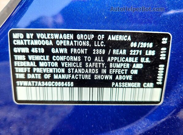 1VWAT7A34GC066456 2016 VOLKSWAGEN PASSAT Blue Widok komory silnika