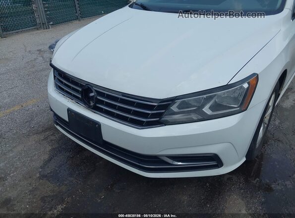 1VWAT7A34HC079810 2017 VOLKSWAGEN PASSAT White Вид спереду