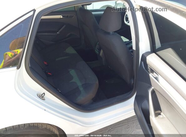 1VWAT7A35HC063504 2017 VOLKSWAGEN PASSAT White Вид наклейки з VIN-кодом