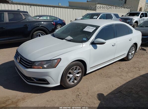 1VWAT7A35HC063504 2017 VOLKSWAGEN PASSAT White Передня ліва чверть
