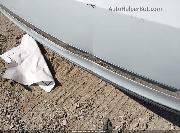 1VWAT7A35HC063504 2017 VOLKSWAGEN PASSAT White Вид задньої частини салону
