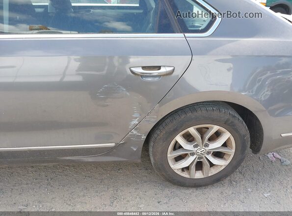 1VWAT7A36GC049271 2016 VOLKSWAGEN PASSAT Gray Widok z przodu