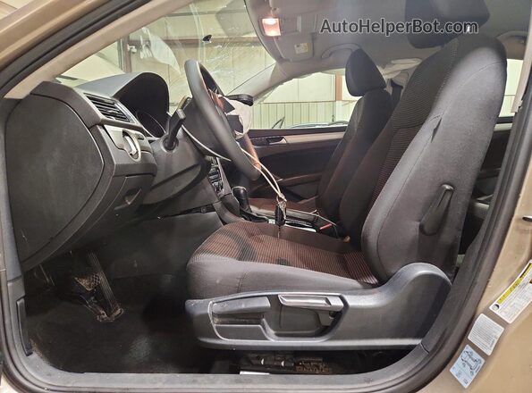 1VWAT7A37GC024461 2016 VOLKSWAGEN PASSAT Желто-коричневый Вид салона спереди