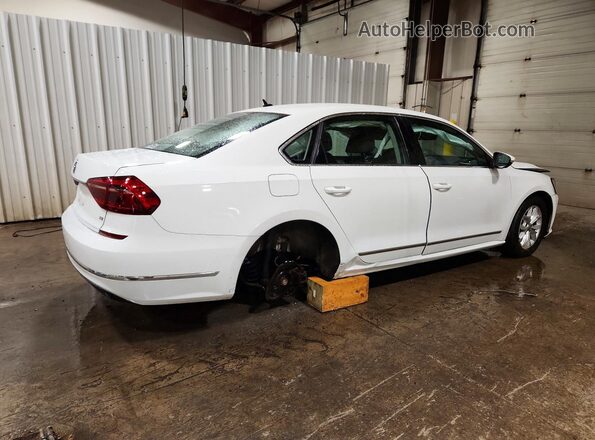 1VWAT7A37HC007399 2017 VOLKSWAGEN PASSAT White Задня права чверть