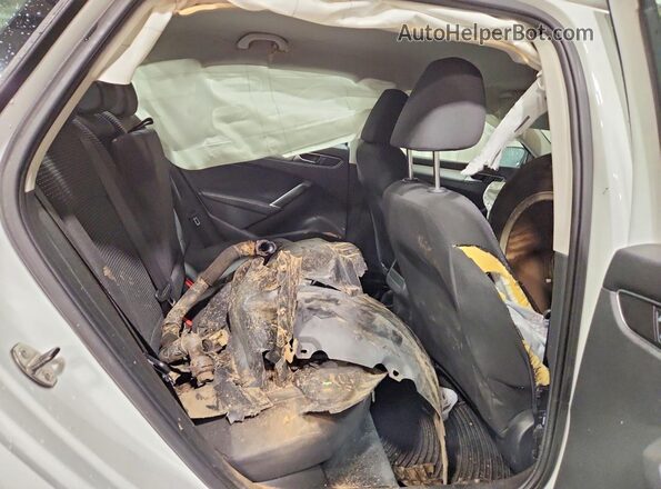 1VWAT7A37HC007399 2017 VOLKSWAGEN PASSAT White Вид задніх сидінь
