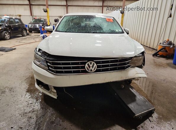 1VWAT7A37HC007399 2017 VOLKSWAGEN PASSAT White Вид спереду