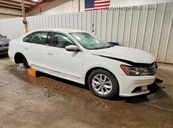 1VWAT7A37HC007399 2017 VOLKSWAGEN PASSAT White Передня права чверть