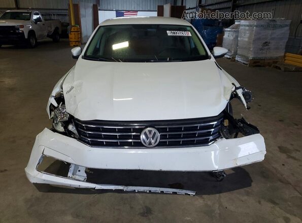 1VWAT7A37HC025403 2017 VOLKSWAGEN PASSAT White Vista frontal